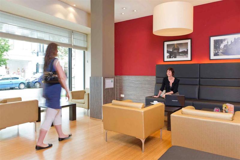 בית מלון כפרי Ibis Kortrijk Centrum