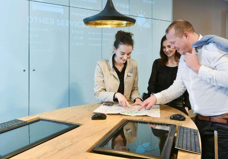 בית מלון כפרי Ibis Kortrijk Centrum