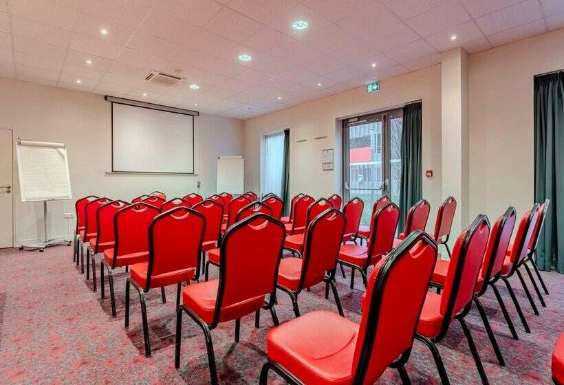 B&B HOTEL Maubeuge Gare