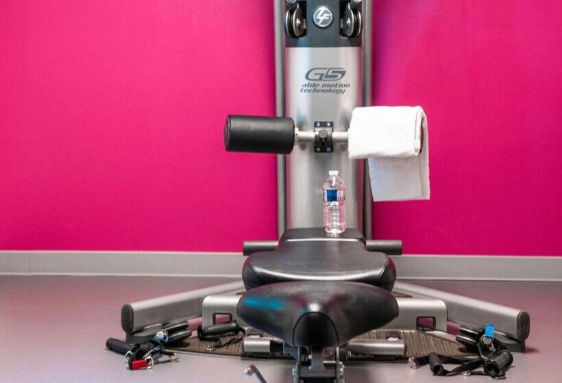 هتل Ibis Styles Cholet