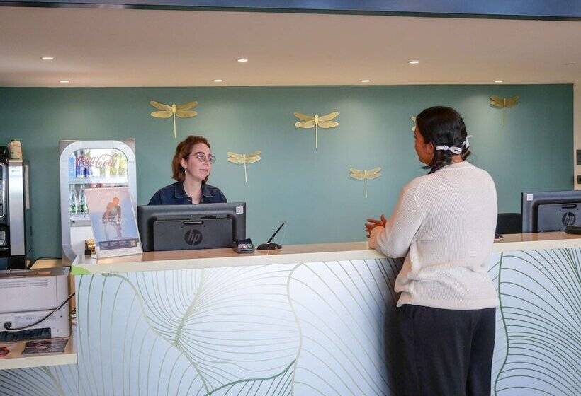 בית מלון כפרי Ibis Styles Saintjulienengenevois Vitam