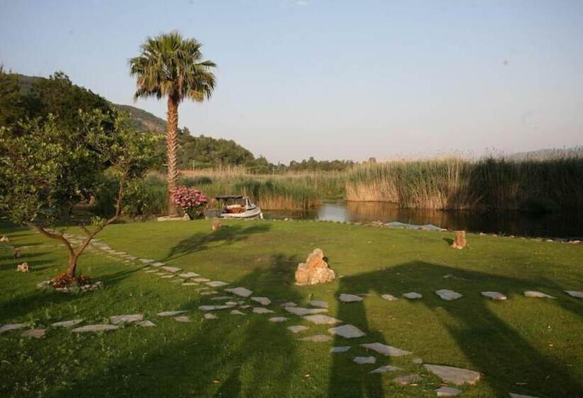 בית מלון כפרי Kerme Ottoman Konak   Boutique Class