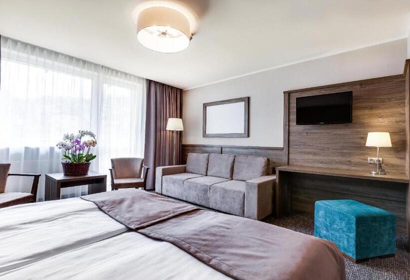 فندق Konradówka Wellness & Spa   300 Metrów Do Centrum
