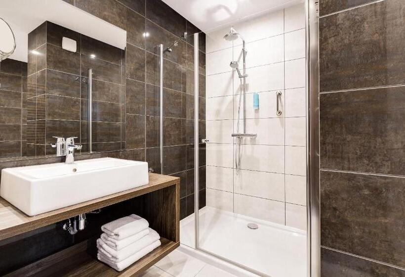 هتل Konradówka Wellness & Spa   300 Metrów Do Centrum