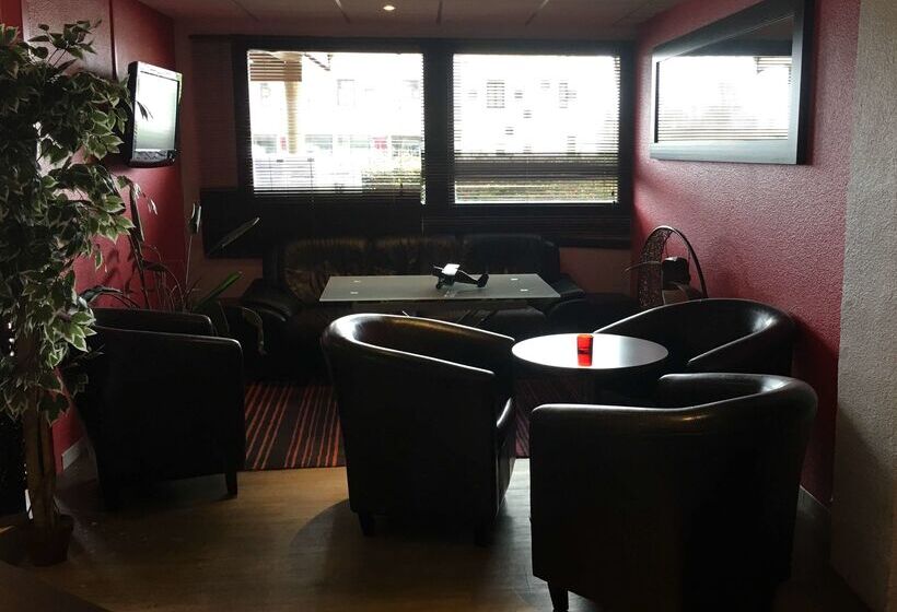 ホテル Kyriad Evreux  Netreville