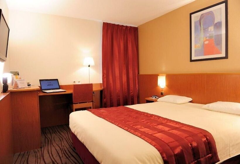 ホテル Kyriad Evreux  Netreville