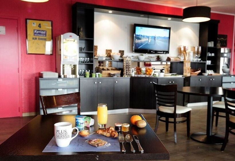 ホテル Kyriad Evreux  Netreville