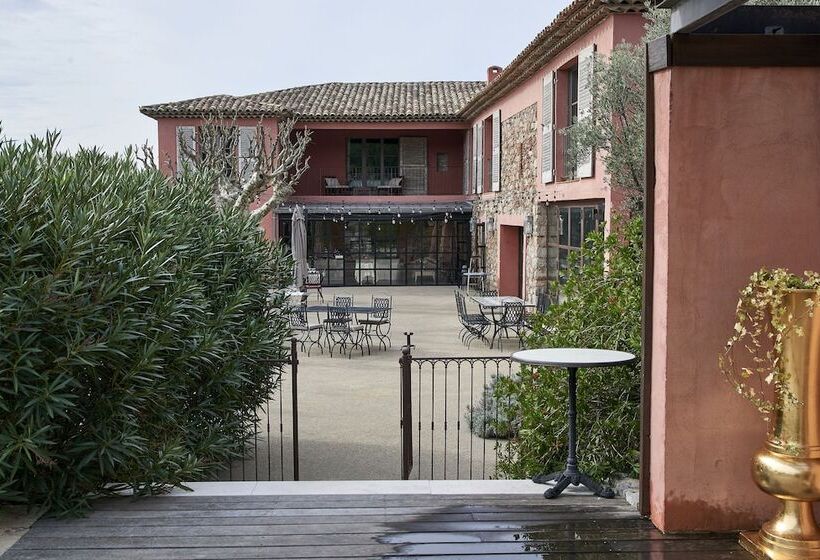 Отель La Bastide Du Clos Des Roses   Teritoria