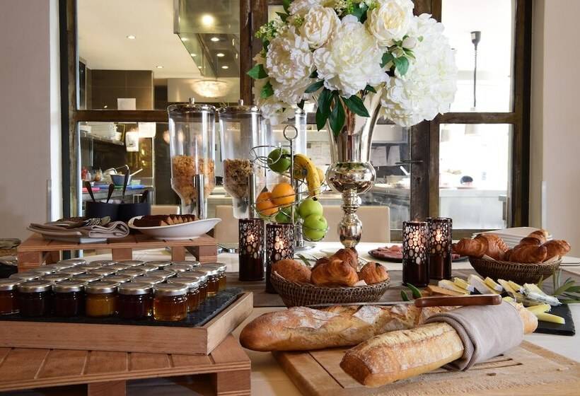 Отель La Bastide Du Clos Des Roses   Teritoria