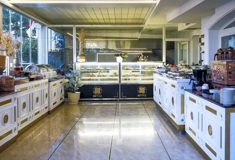 La Boutique Hotel & Suites