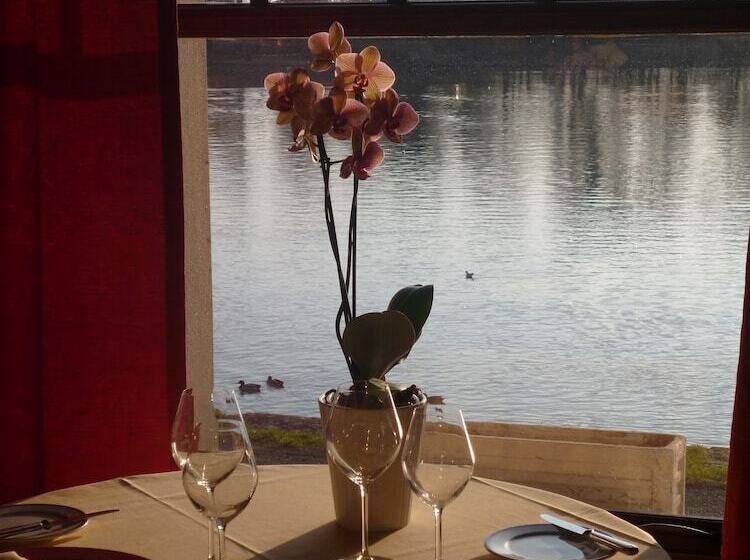 Отель La Chaîne D Or