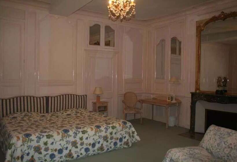 Отель La Chaîne D Or