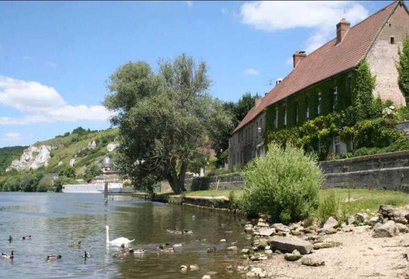 ホテル La Chaîne D Or