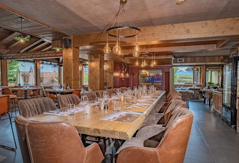 Отель La Maison Rouge