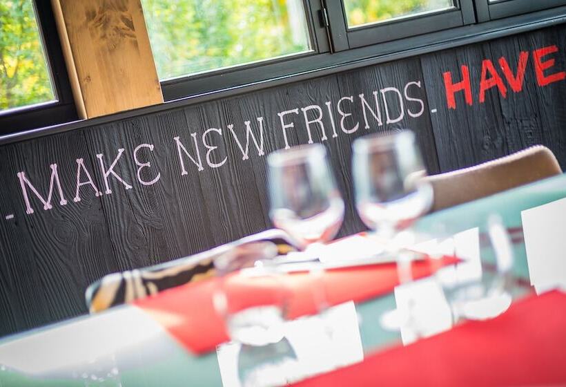 Отель La Maison Rouge