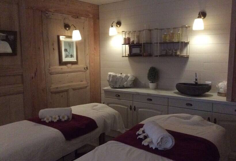 Отель La Marine De Loire Hôtel & Spa