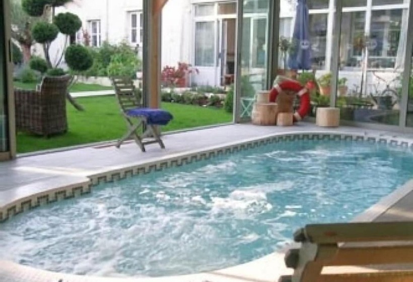 Отель La Marine De Loire Hôtel & Spa