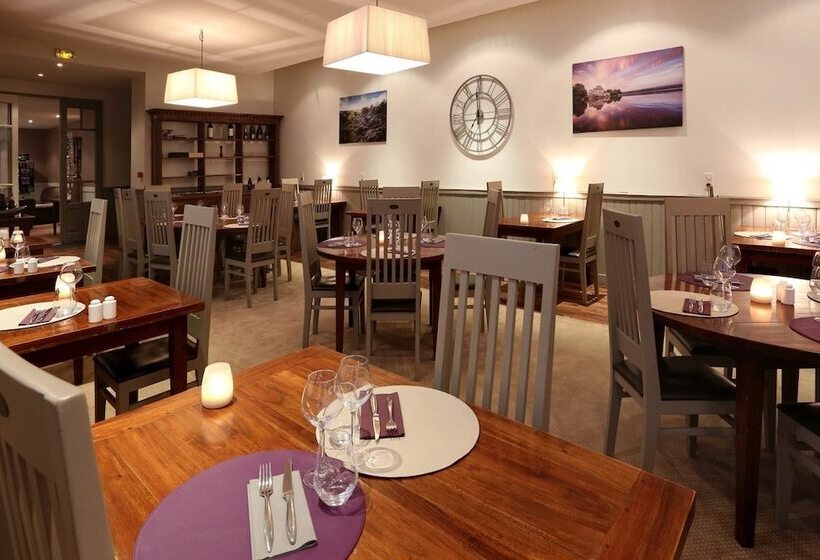 Logis Hotel, Restaurant Et Spa Le Relais De Broceliande