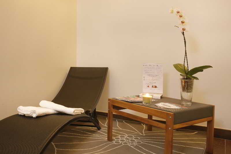 Logis Hotel, Restaurant Et Spa Le Relais De Broceliande