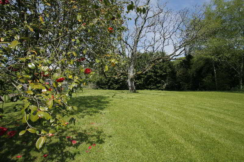 Logis Hotel, Restaurant Et Spa Le Relais De Broceliande