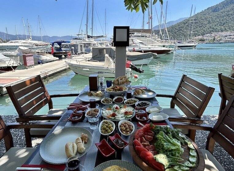 Отель Marina Boutique