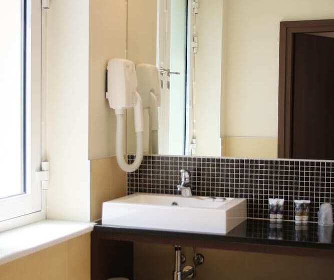 هتل Mercure Warszawa Airport