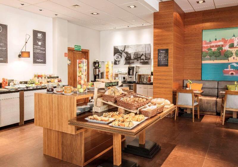 ホテル Mercure Warszawa Airport