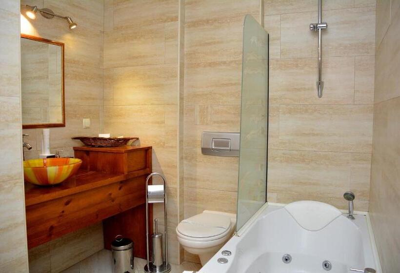 فندق Momini Dvori Boutique Guest House