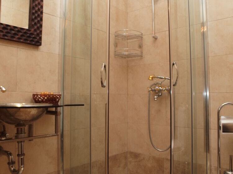 فندق Momini Dvori Boutique Guest House