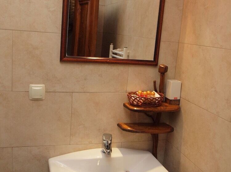 فندق Momini Dvori Boutique Guest House