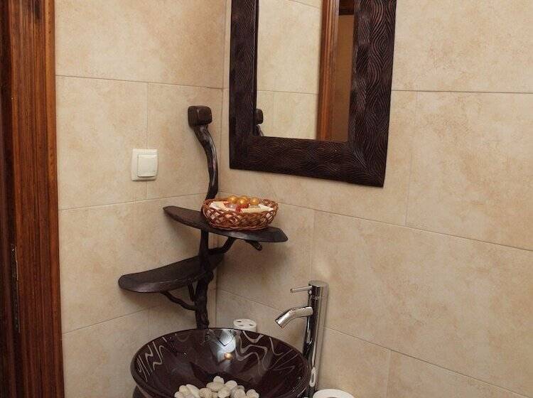 فندق Momini Dvori Boutique Guest House