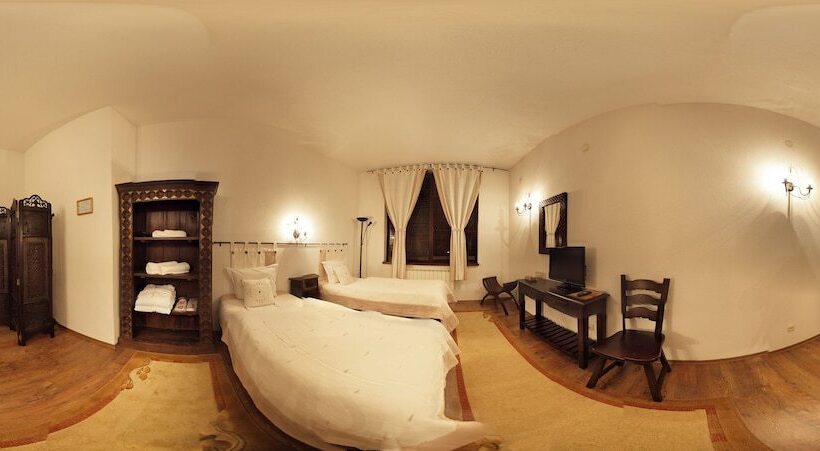 فندق Momini Dvori Boutique Guest House
