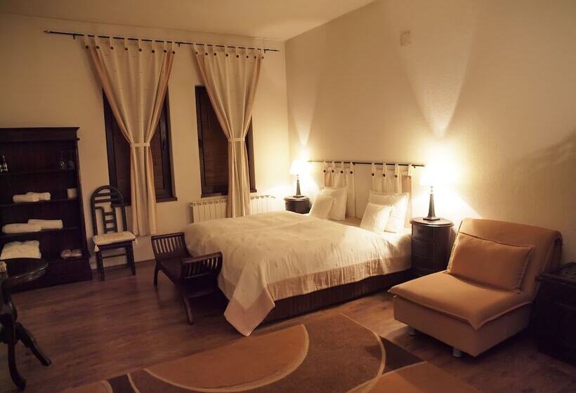 فندق Momini Dvori Boutique Guest House