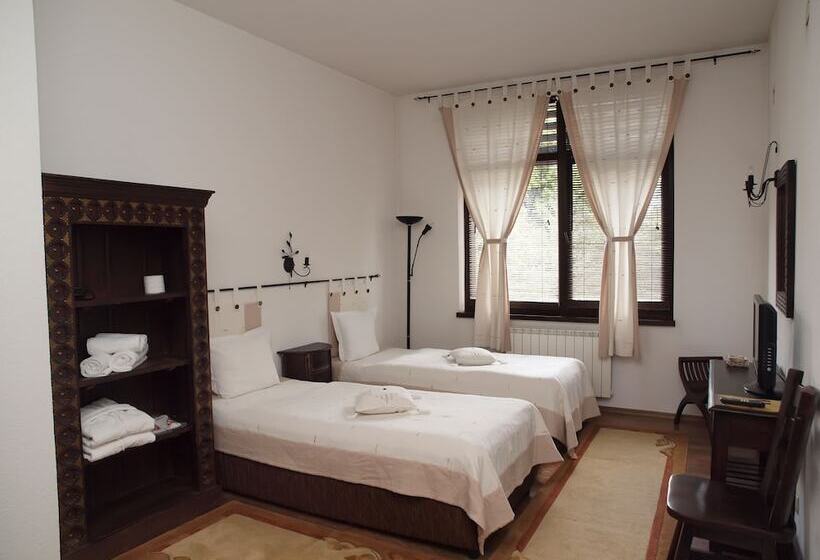 فندق Momini Dvori Boutique Guest House