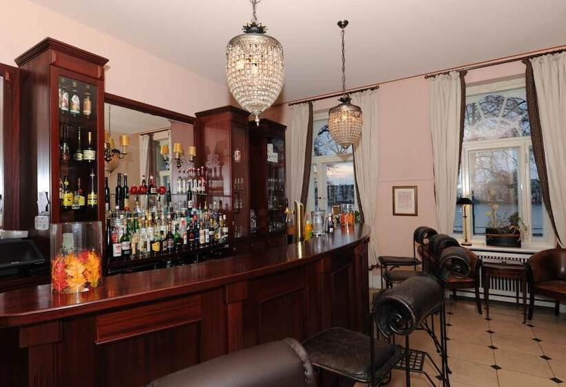 호텔 Niederlandischer Hof