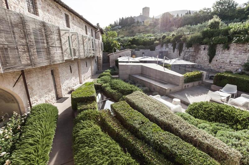 هتل Nun Assisi Relais & Spa Museum
