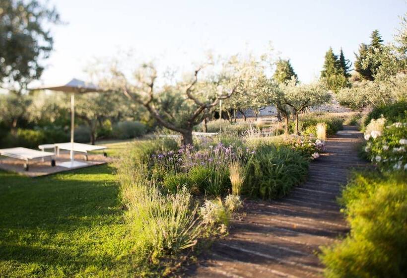 هتل Nun Assisi Relais & Spa Museum