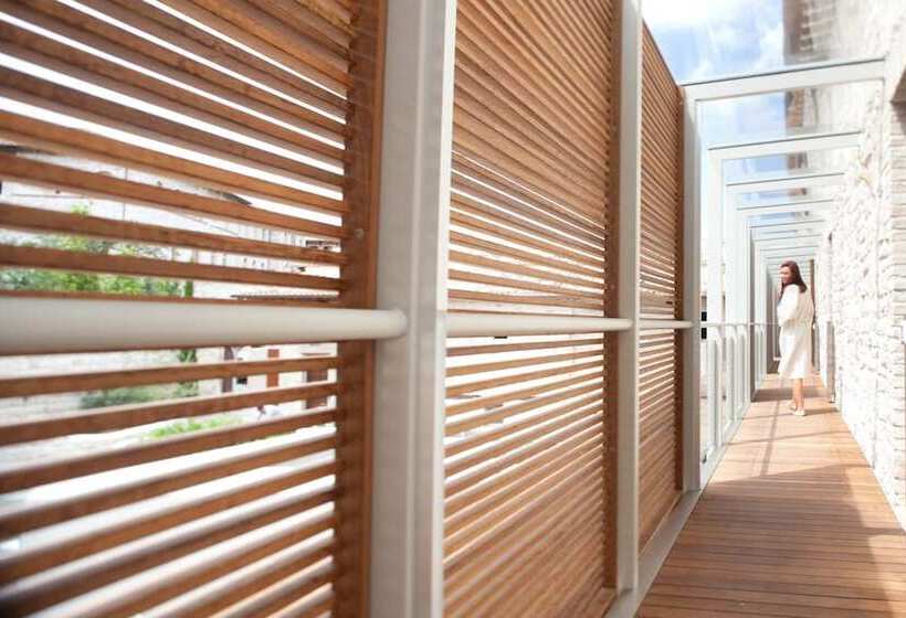 هتل Nun Assisi Relais & Spa Museum