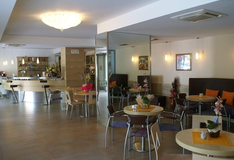 Отель Oasi Wellness & Spa