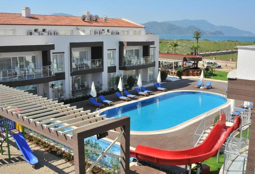 Отель Odyssey Residence Apartments