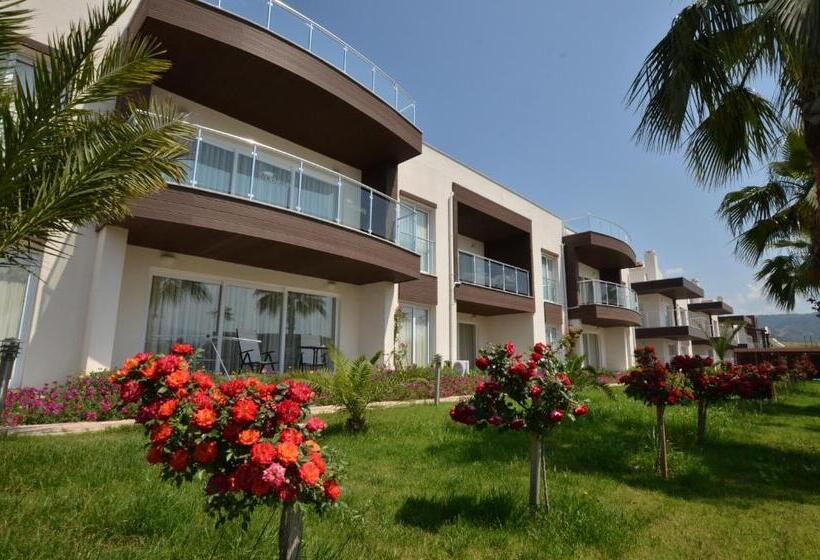 Отель Odyssey Residence Apartments