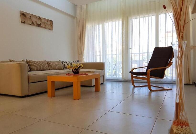 Отель Odyssey Residence Apartments