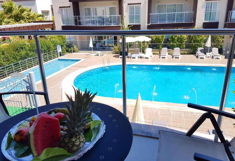 Отель Odyssey Residence Apartments