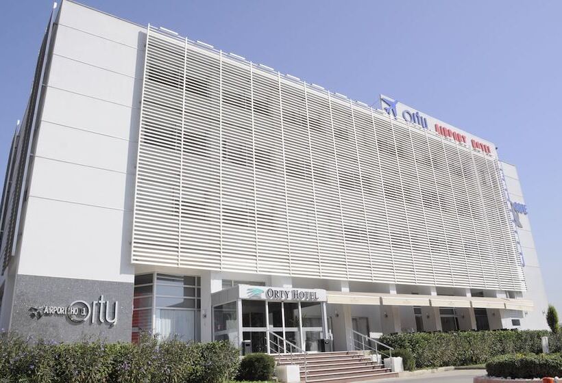 בית מלון כפרי Orty Airport