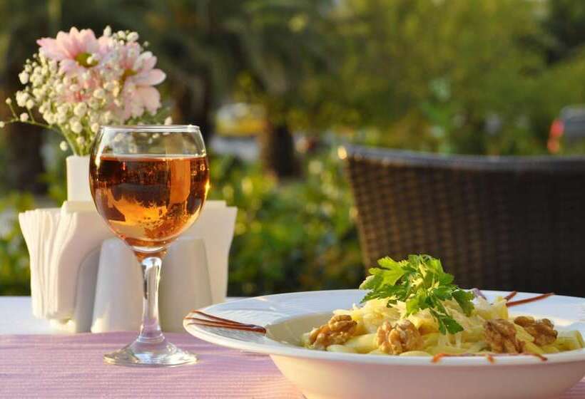 בית מלון כפרי Orty Airport