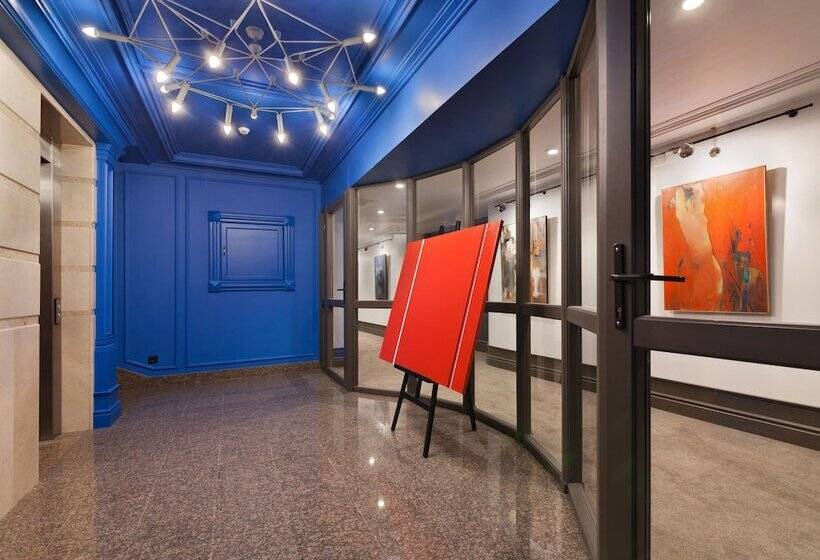 هتل Panorama Lviv