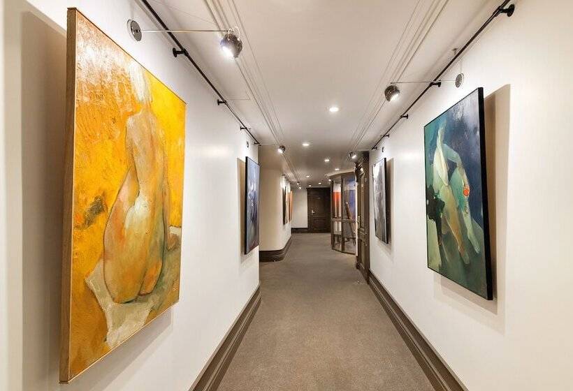 هتل Panorama Lviv