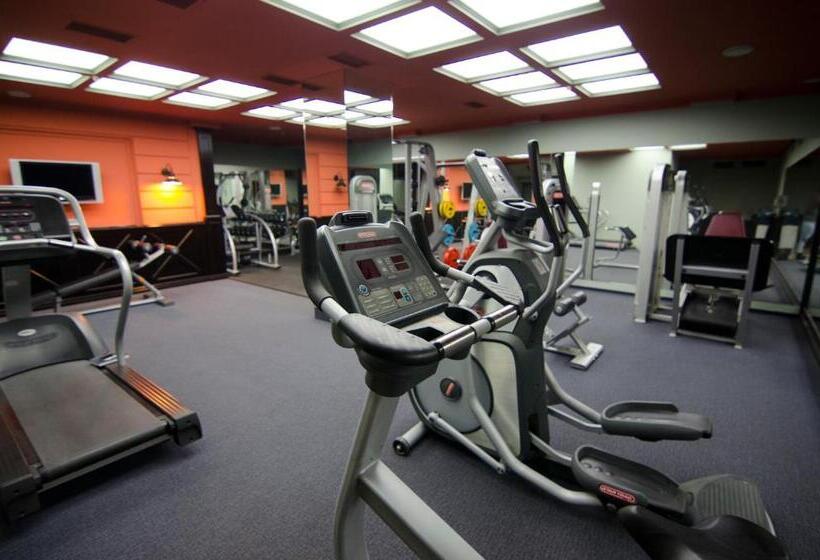 هتل Panorama Lviv