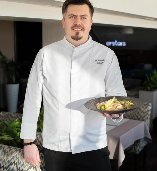 هتل Panorama Lviv