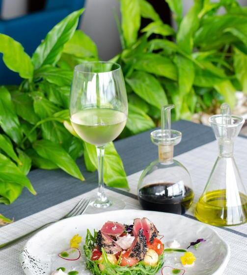 هتل Panorama Lviv